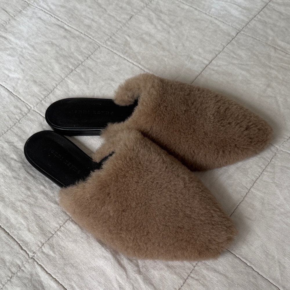 Jenni Kayne Shearling Slides Wool Fur Slippers Beige Tan Fuzzy Flats Mules 40